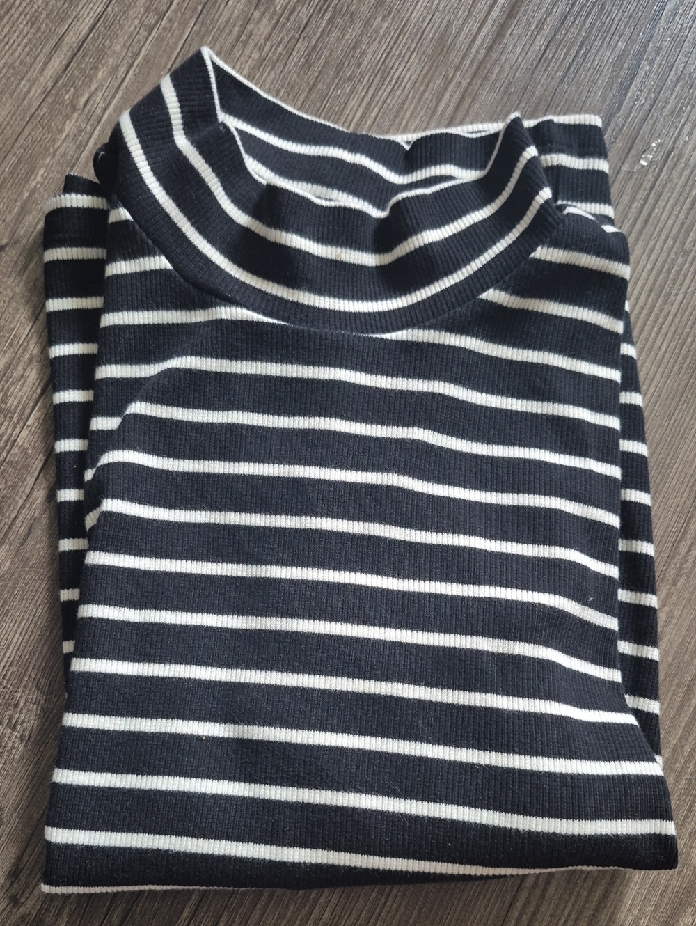 Denver Hayes Striped Cotton Mock Neck Top